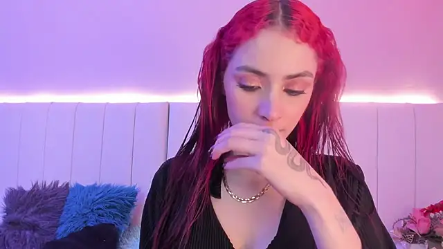 Snapshot of CAMILLEN_PETTID chatting on November 2025 10:30:01 PM CAMILLEN PETTID online show from November 2025 10:30:01 PM