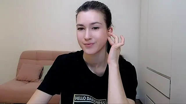 Snapshot of AliciaNewell chatting on December 2024 12:27:02 PM AliciaNewell online show from December 2024 12:27:02 PM