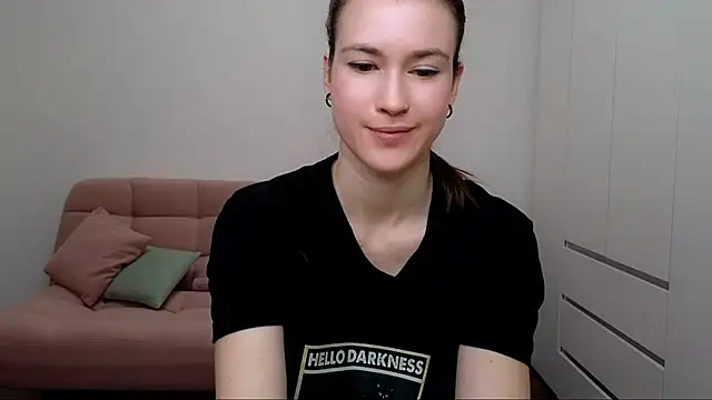 Snapshot of AliciaNewell chatting on February 2025 11:52:01 AM AliciaNewell online show from February 2025 11:52:01 AM