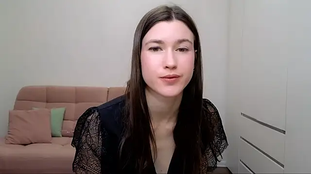 Snapshot of AliciaNewell chatting on February 2025 06:20:01 PM AliciaNewell online show from February 2025 06:20:01 PM