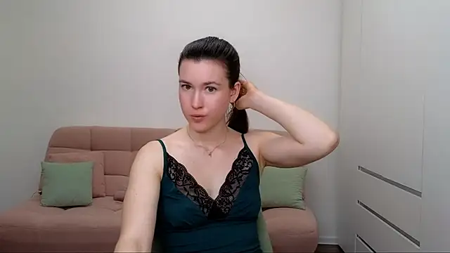 Snapshot of AliciaNewell chatting on March 2025 08:11:01 PM AliciaNewell online show from March 2025 08:11:01 PM