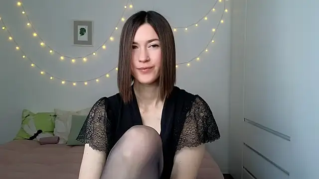 Snapshot of AliciaNewell chatting on July 2026 04:27:02 AM AliciaNewell online show from July 2026 04:27:02 AM