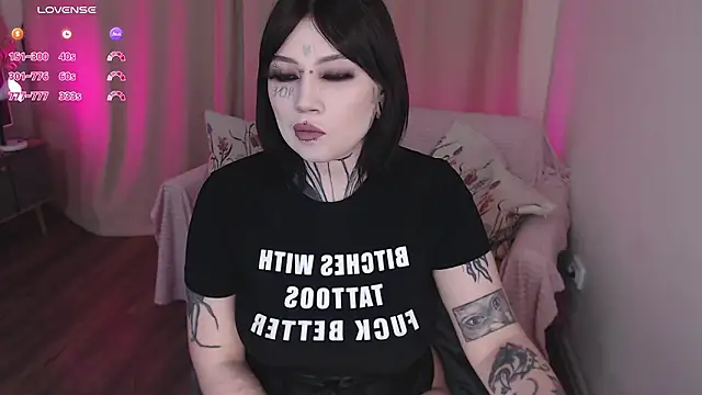 tradishka online show from March 2026 06:59:02 PM