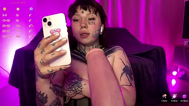 tradishka online show from April 2026 08:44:02 PM