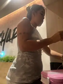 Emilia Bakerr online show from March 2025 06:34:02 PM