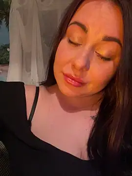 DaisyStreet online show from April 2026 07:07:02 PM