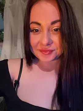 DaisyStreet online show from April 2026 07:58:01 PM