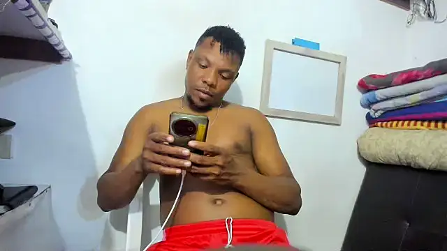 hugo3918  online show from July 2026 12:35:02 AM