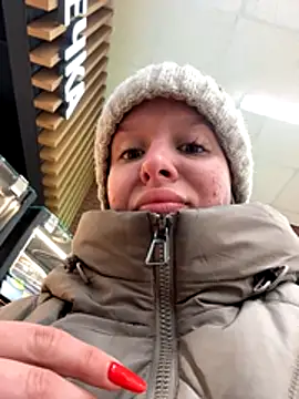 LikaCat online show from November 2025 02:10:01 AM