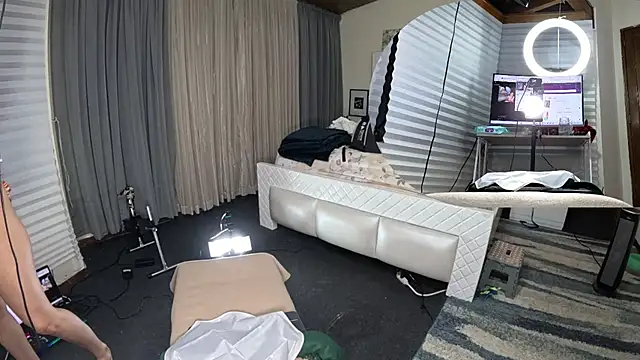 Snapshot of Alondra_fetish chatting on December 2024 03:44:01 AM Alondra fetish online show from December 2024 03:44:01 AM