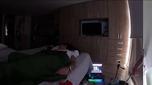 Snapshot of Alondra_fetish chatting on January 2025 01:33:02 PM Alondra fetish online show from January 2025 01:33:02 PM