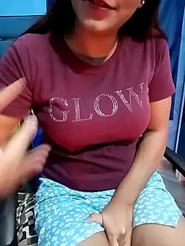 Snapshot of Gulabo-jaan chatting on December 2024 08:44:01 AM Gulabo-jaan online show from December 2024 08:44:01 AM