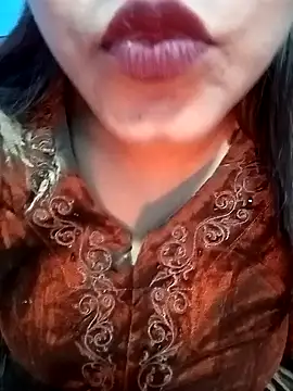 Snapshot of Gulabo-jaan chatting on January 2025 08:34:02 AM Gulabo-jaan online show from January 2025 08:34:02 AM