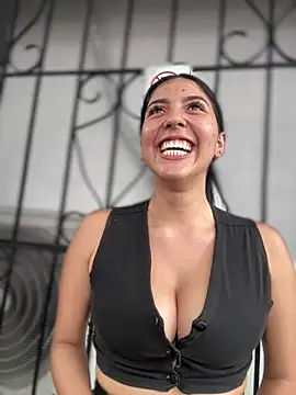 MarianaBenz online show from January 2025 09:26:01 PM