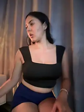 MarianaBenz online show from January 2025 08:28:01 PM