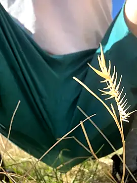 Snapshot of Followthepiper chatting on October 2025 04:28:01 PM Followthepiper online show from October 2025 04:28:01 PM