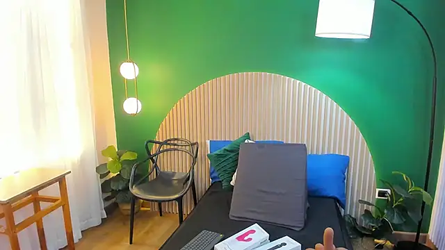 Snapshot of taylor_bennet chatting on September 2025 12:10:01 PM taylor bennet online show from September 2025 12:10:01 PM