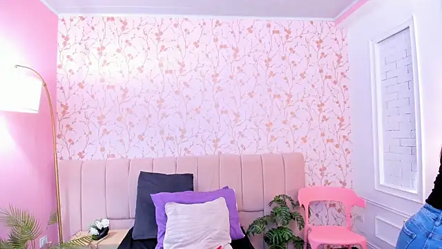 taylor bennet online show from February 2026 12:04:01 PM