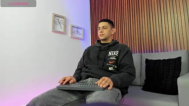 Alex cute77 online show from April 2026 12:16:02 PM