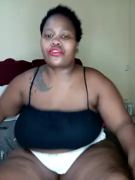 Snapshot of Real1SweetQueen chatting on January 2025 09:25:01 PM Real1SweetQueen online show from January 2025 09:25:01 PM