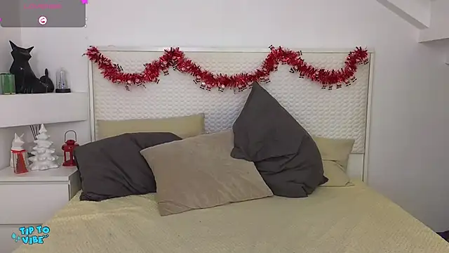 Eva Rogers  online show from January 2025 12:24:01 PM