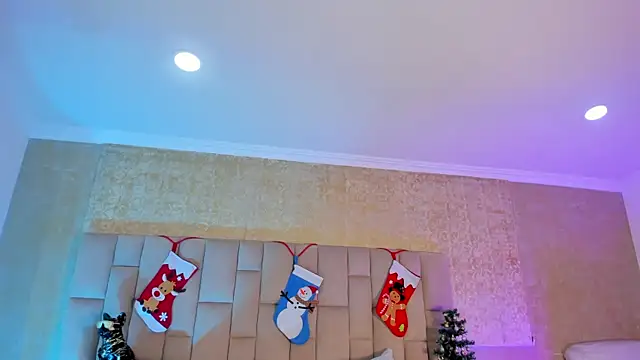 DereckCooperr online show from December 2024 08:58:02 PM