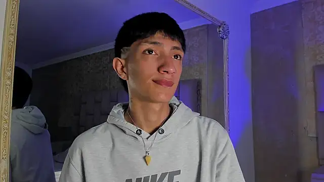 Snapshot of DereckCooperr chatting on October 2025 10:05:01 PM DereckCooperr online show from October 2025 10:05:01 PM