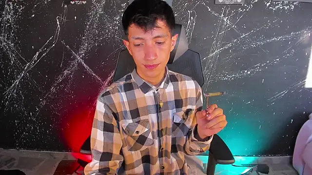 Snapshot of DereckCooperr chatting on October 2025 09:50:02 PM DereckCooperr online show from October 2025 09:50:02 PM