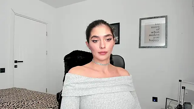 PortraitMarie online show from January 2025 04:57:02 PM