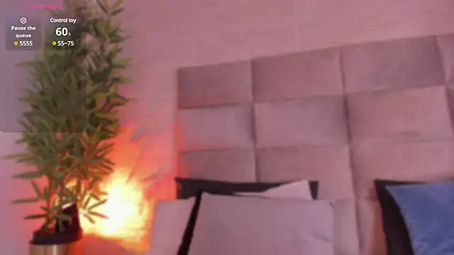 mia crawford online show from January 2025 11:35:01 AM