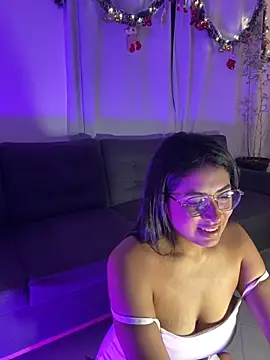 Snapshot of tina_olsen07 chatting on December 2024 12:43:02 AM tina olsen07 online show from December 2024 12:43:02 AM