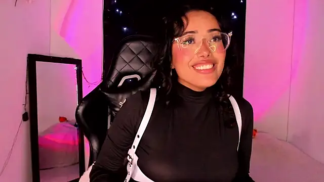 willow poisson online show from January 2025 11:27:02 PM