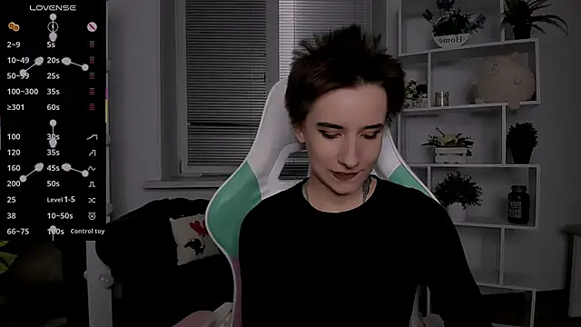 Snapshot of _Rein_ramm chatting on October 2025 07:34:01 PM Rein ramm online show from October 2025 07:34:01 PM