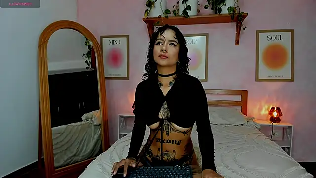 AliceBanks online show from September 2025 11:11:01 AM