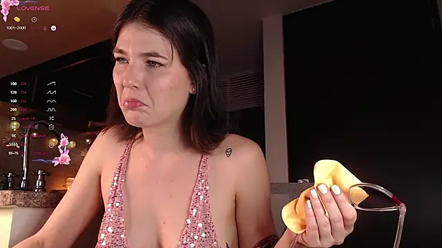 Snapshot of CherryBlossom___ chatting on December 2024 11:22:01 PM CherryBlossom online show from December 2024 11:22:01 PM