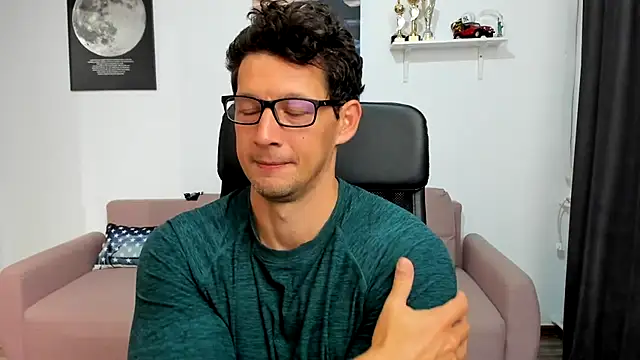 BrutusK08 online show from October 2025 06:22:02 AM