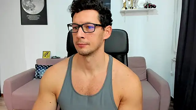 BrutusK08 online show from December 2025 08:19:02 AM