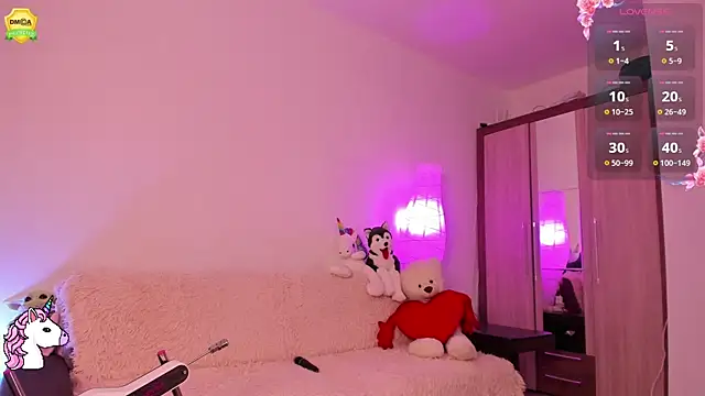 EvaUniporn online show from March 2025 06:16:01 AM