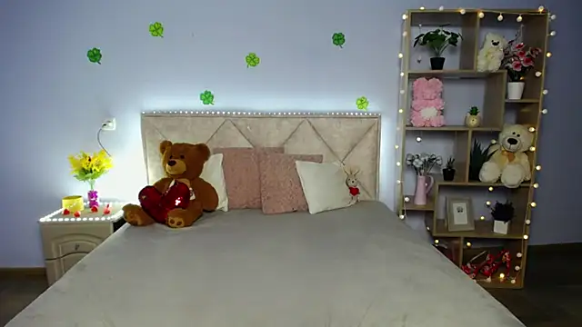 StacyYellig online show from March 2025 06:40:01 AM