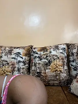 Pretty Selina1 online show from January 2025 06:18:02 AM