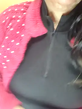 CUTE SOPHIA- online show from December 2024 06:37:02 PM