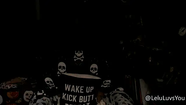 LeluLuvsYou online show from November 2025 05:42:01 AM