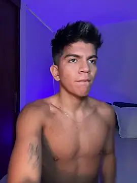 santiago 01 online show from December 2024 10:38:02 PM