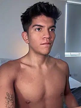 santiago 01 online show from February 2025 04:18:01 PM