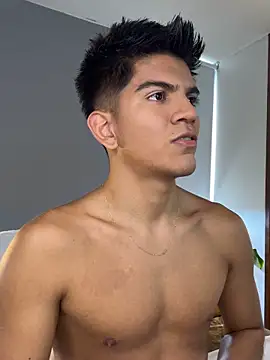 santiago 01 online show from January 2026 07:06:01 PM