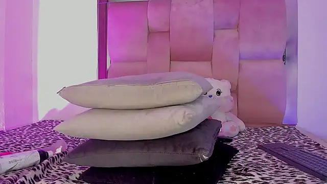 emily lady20 online show from January 2025 11:14:01 AM