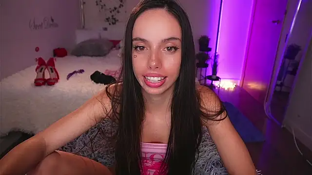 Dayna Nebula online show from September 2025 02:44:02 PM