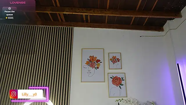 LillyDolls23 online show from November 2025 12:44:02 PM