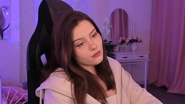 CoralineKeyns online show from February 2025 11:16:02 AM