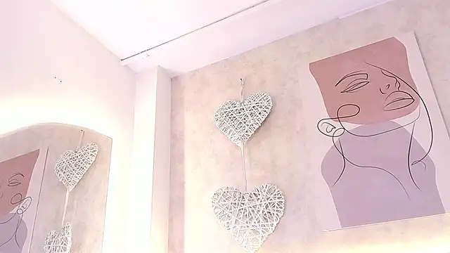 daiana curly online show from October 2025 08:17:01 PM